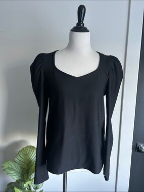 🖤Nine West M pleated shoulder scoop neck Black Long Sleeve Top